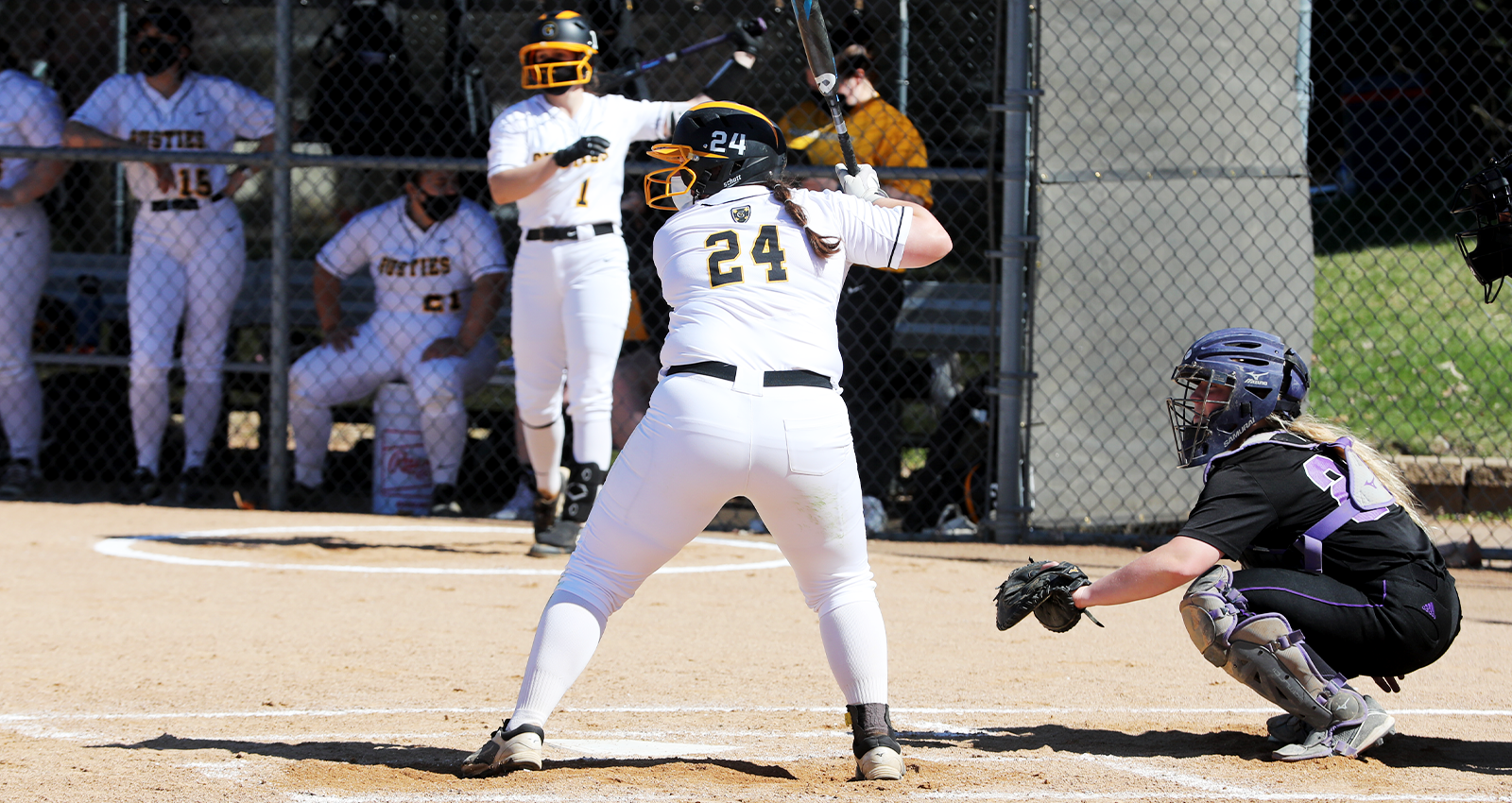 Softball Sweeps No. 19 St. Scholastica