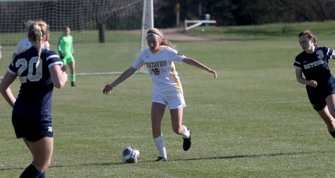 Women’s Soccer Falls 2-1 at UW-Platteville