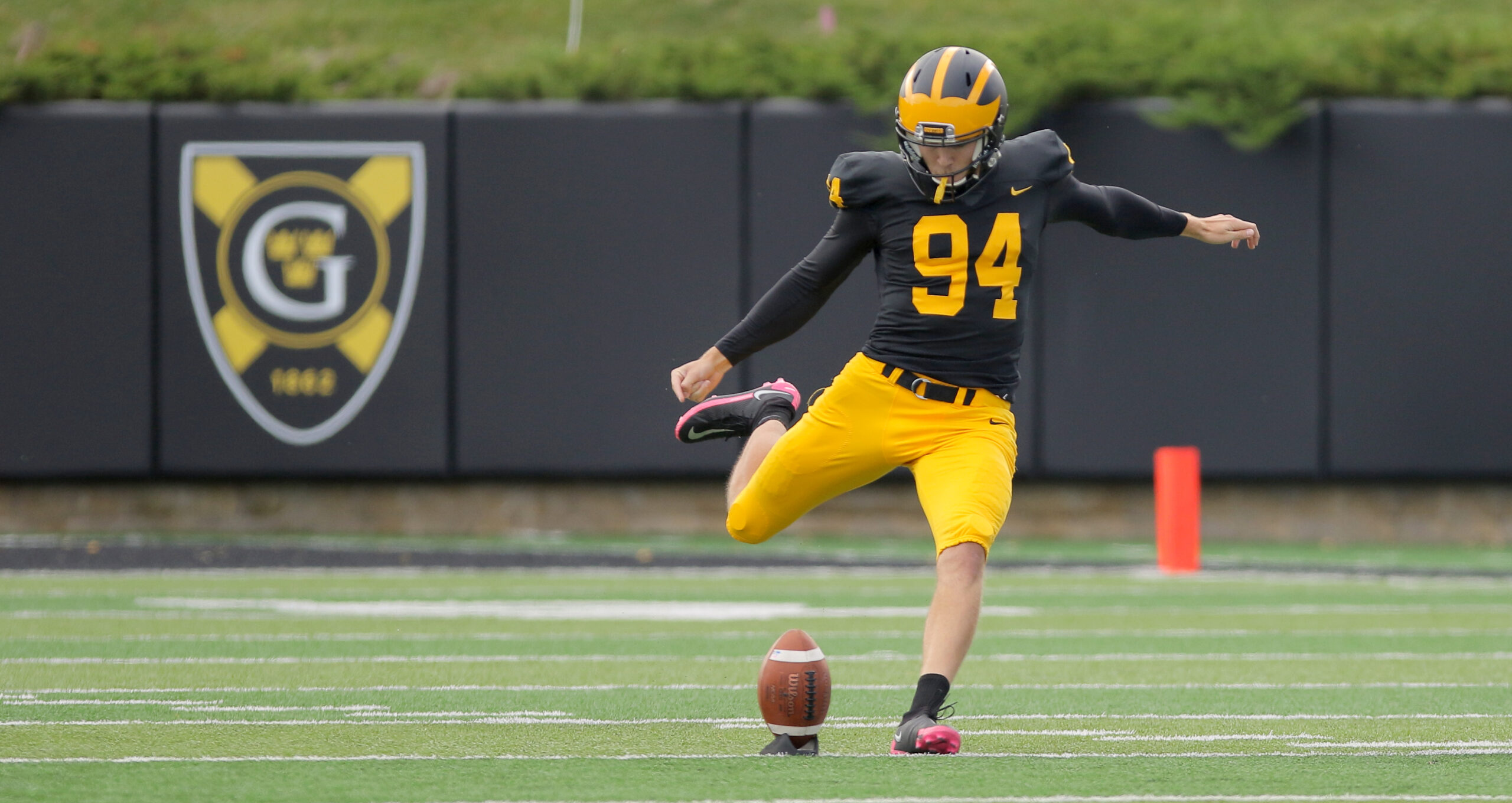 Abegglen Named MIAC Football Special Teams Player of the Week