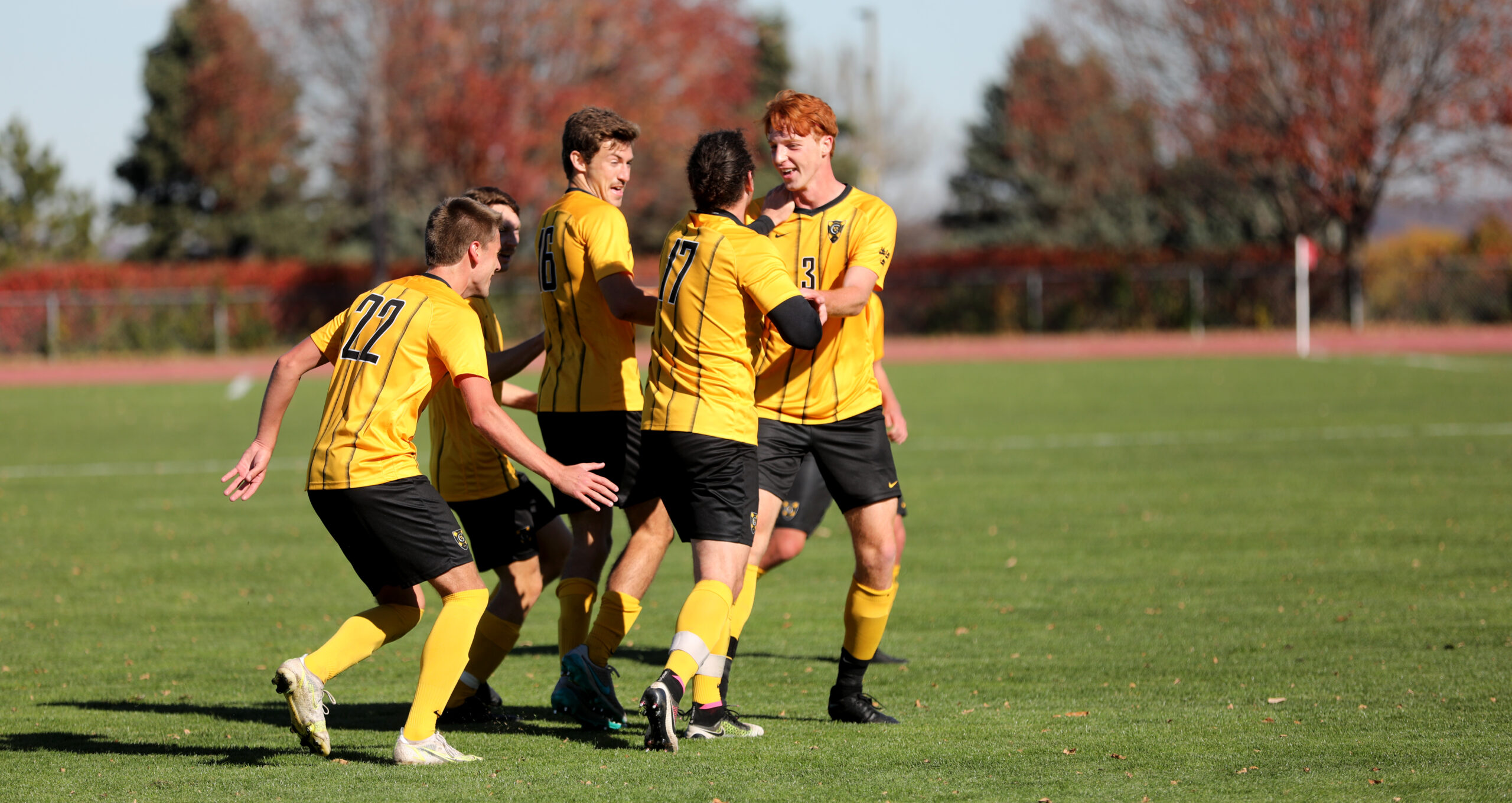 Men’s Soccer Shuts Out Macalester in Regular Season Closer