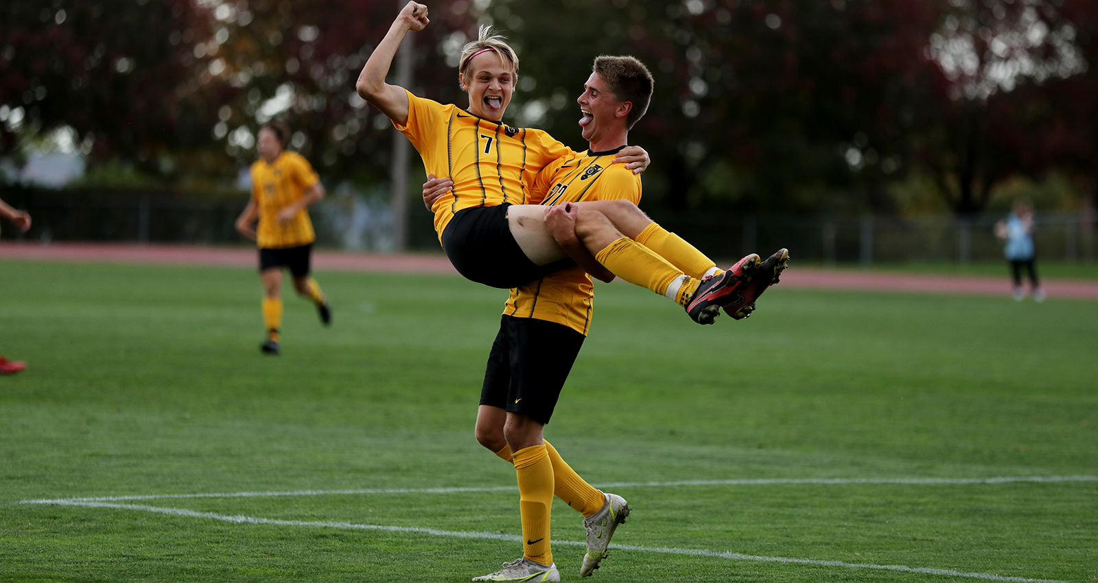 Men’s Soccer Wins Convincingly over Central 5-0