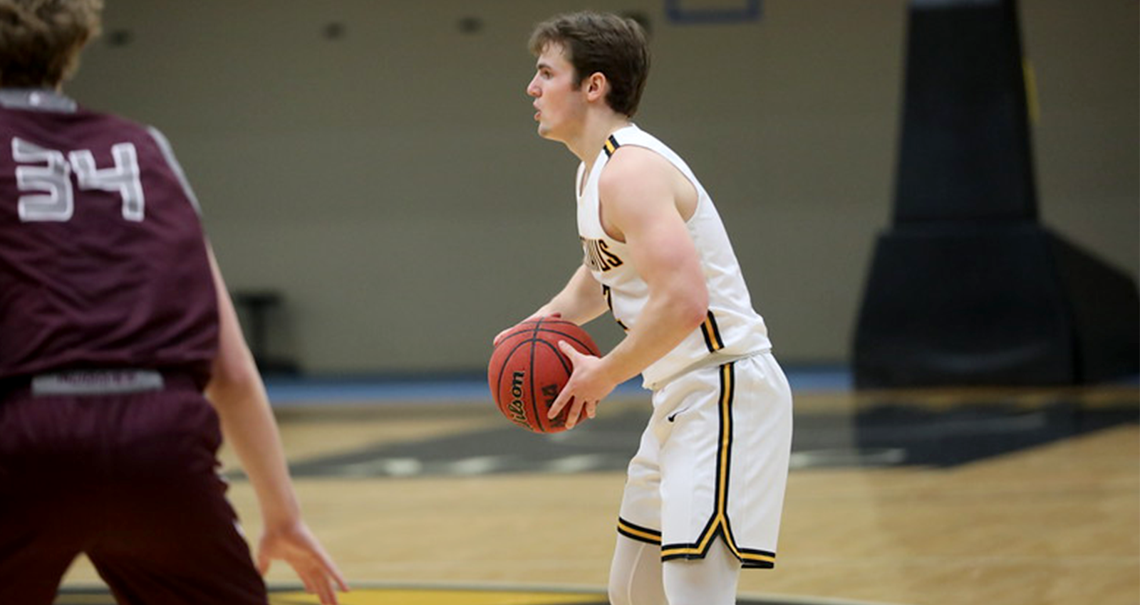 Men’s Hoops Comeback Falls Short at  No. 4 UW-Platteville