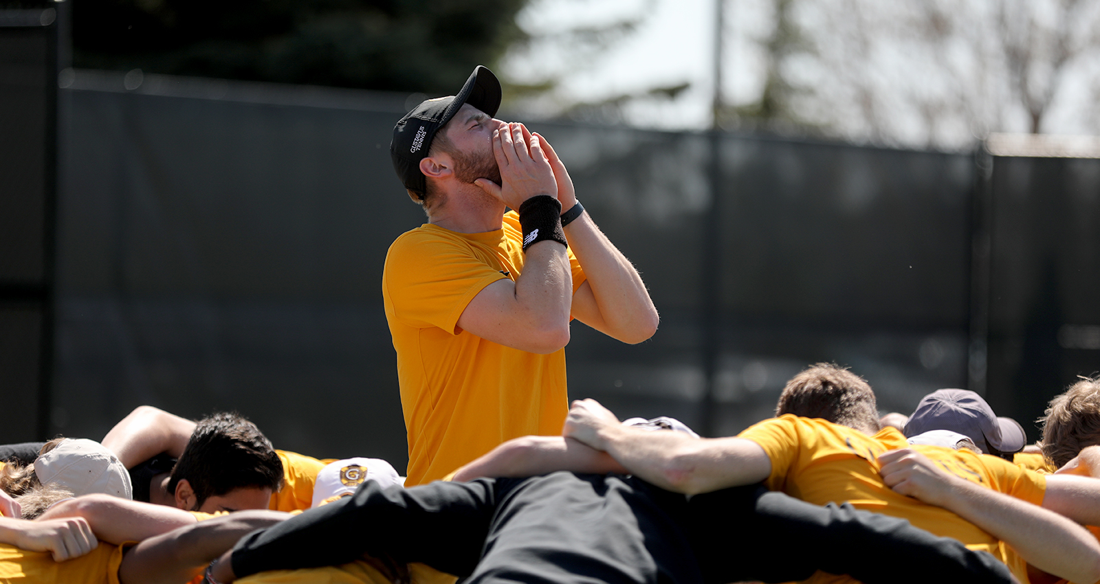 Men’s Tennis Blanks Bethel, Advances to MIAC Playoff Championship