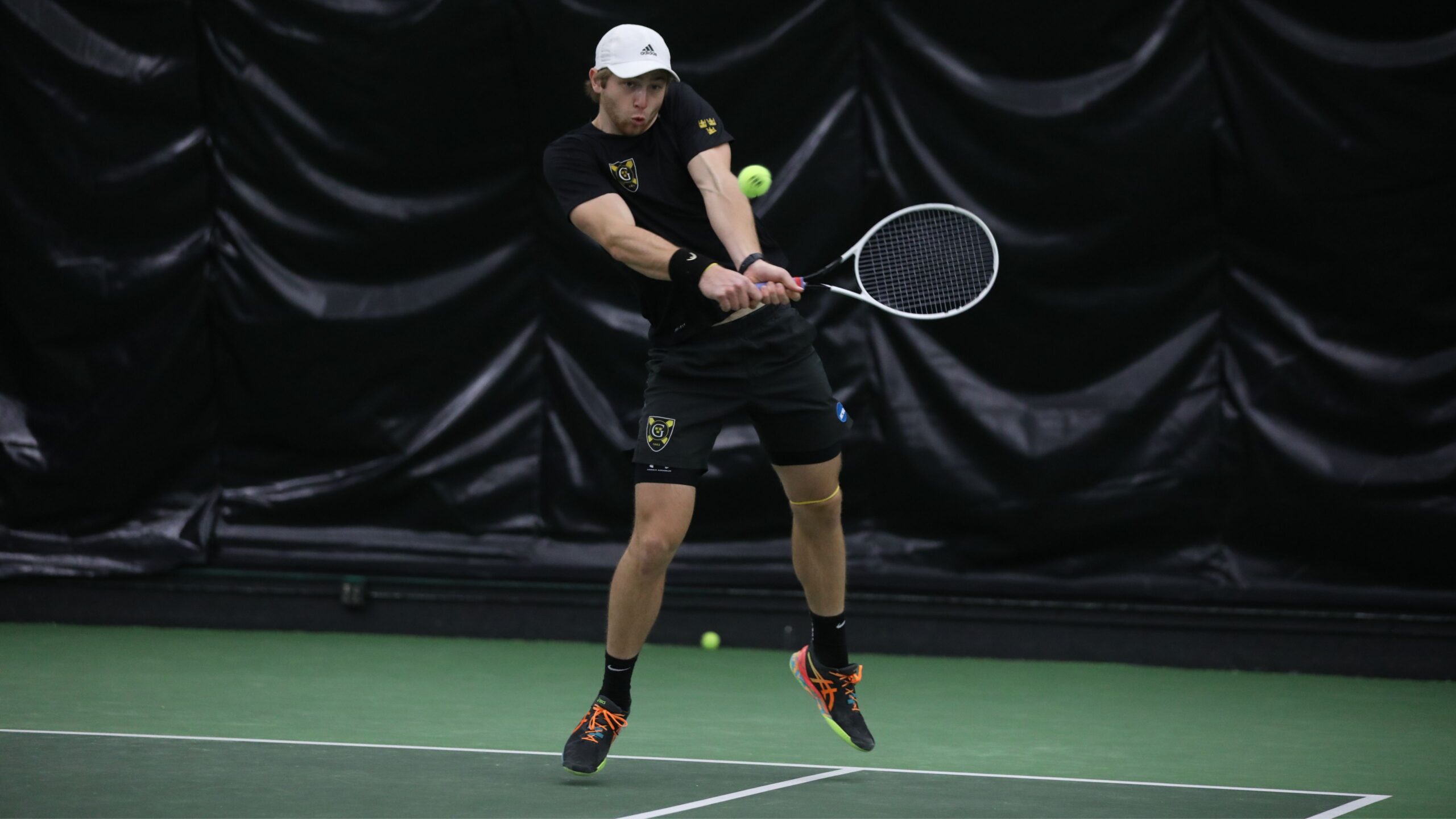 Gusties Fall to No. 1 University of Chicago in First Round of ITA Indoor Championships