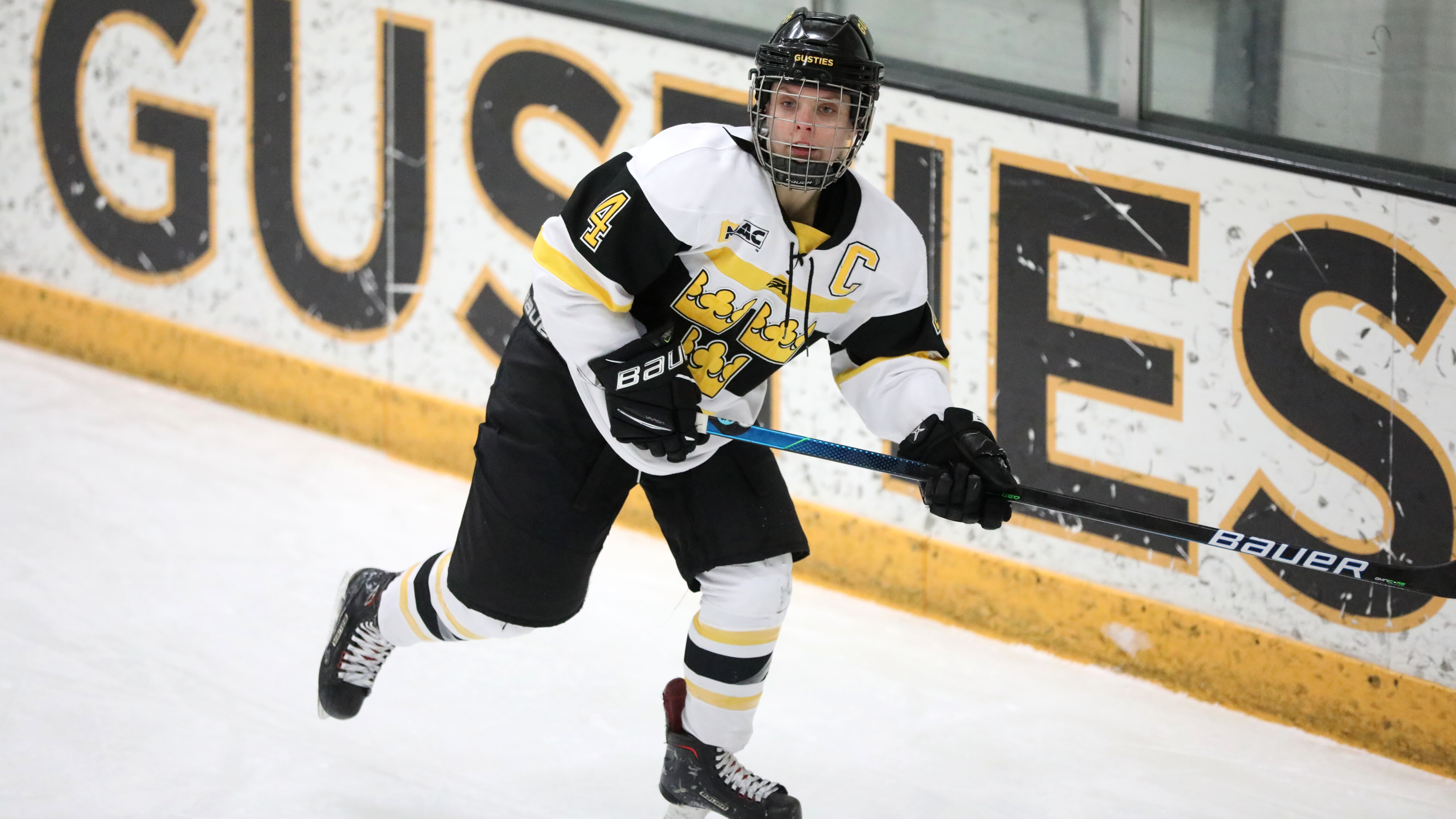 Shorthanded Goals Give Gusties 3-2 Win Over Hamline